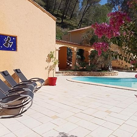 Les Restanques - Chambre D'Hotes Cuges-les-Pins Kültér fotó
