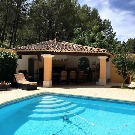 Les Restanques - Chambre D'Hotes Cuges-les-Pins Kültér fotó